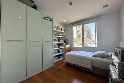 Condo in Watthana, Bangkok, Thailand, 2 bedrooms  № 141377 - photo 1