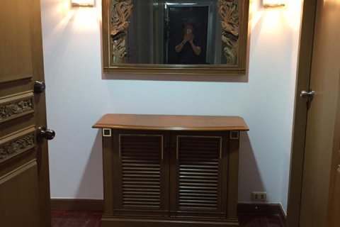 Condo in Bangkok, Thailand, 3 bedrooms  № 143790 - photo 5