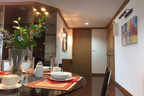 Condo in Bangkok, Thailand, 3 bedrooms  № 143790 - photo 1