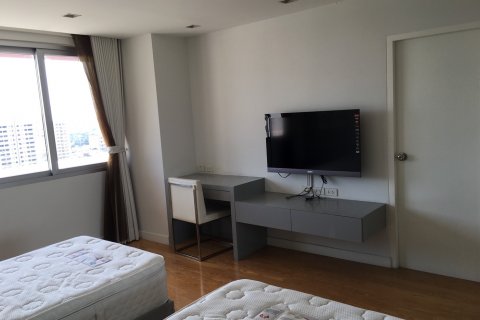 Кондоминиум с 2 спальнями в Бангкоке, Таиланд № 143793 - фото 13