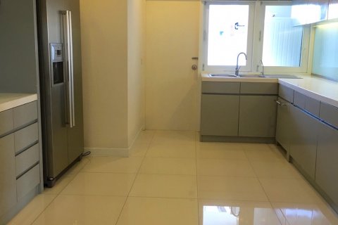 Кондоминиум с 2 спальнями в Бангкоке, Таиланд № 143793 - фото 18