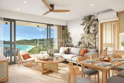 Condo in Phuket, Thailand, 2 bedrooms  № 131130 - photo 1