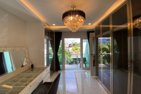 House in Chiang Mai, Thailand 4 bedrooms № 82024 - photo 24