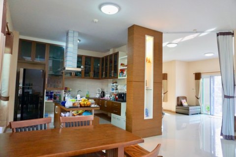 Дом в Чиангмае, Таиланд с 4 спальнями  № 82024 - фото 7