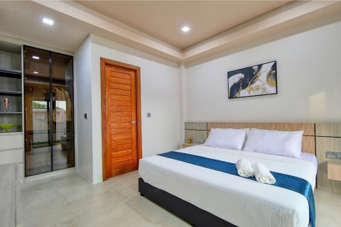 Дом в Чалонге, Таиланд с 4 комнатами  № 74345 - фото 7