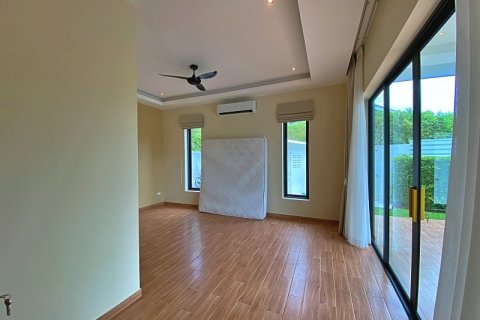 House in Hua Hin, Thailand 4 bedrooms № 125517 - photo 14