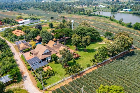 Condo in Hua Hin, Thailand, 3 bedrooms  № 125524 - photo 1