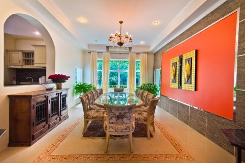 Дом в Саттахипе, Таиланд с 8 спальнями  № 78616 - фото 12