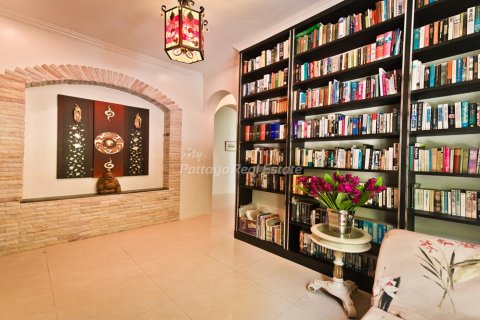 Дом в Саттахипе, Таиланд с 8 спальнями  № 78616 - фото 8