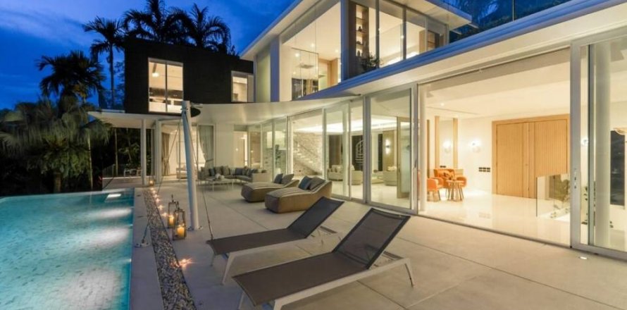 Вилла в Паклоке, Таиланд с 6 спальнями № 86400