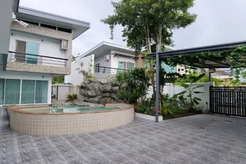 Maison à Pattaya, Thaïlande 5 chambres № 80207 - photo 4