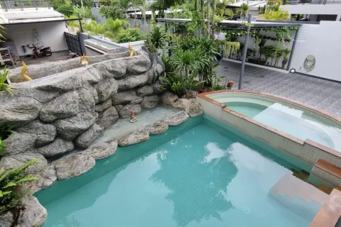 Maison à Pattaya, Thaïlande 5 chambres № 80207 - photo 10