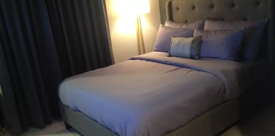 Studio in the Condo in Khlong Toei, Bangkok, Thailand  № 142293