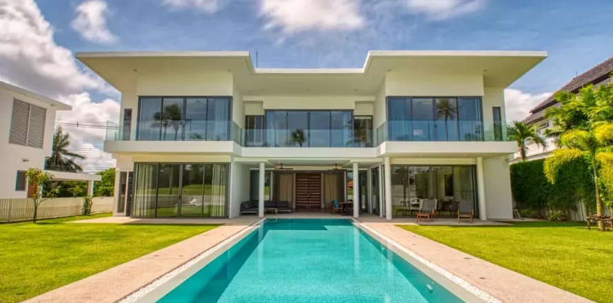 Villa à Phuket, Thaïlande 5 chambres № 130006