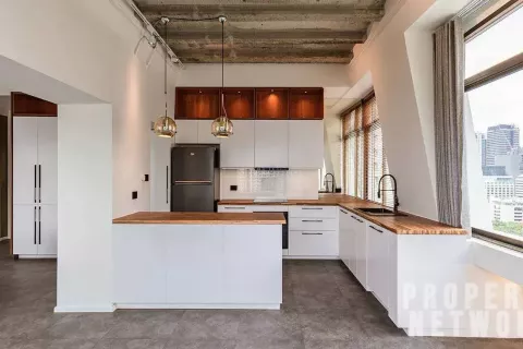 Condo à Bang Rak, Bangkok, Thaïlande, 1 chambre  № 132252 - photo 11