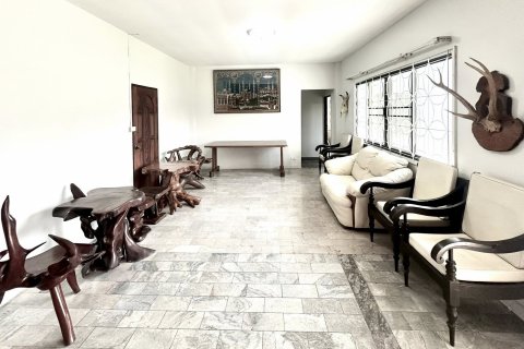 Дом в Талинг Чане, Бангкок, Таиланд с 7 спальнями  № 132249 - фото 16