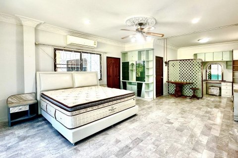 Дом в Талинг Чане, Бангкок, Таиланд с 7 спальнями  № 132249 - фото 29