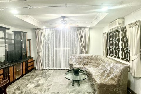 Дом в Талинг Чане, Бангкок, Таиланд с 7 спальнями  № 132249 - фото 20