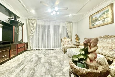 Дом в Талинг Чане, Бангкок, Таиланд с 7 спальнями  № 132249 - фото 1