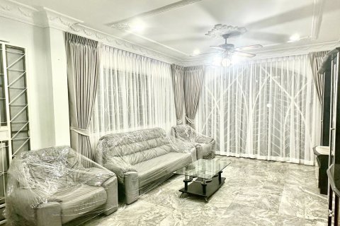 Дом в Талинг Чане, Бангкок, Таиланд с 7 спальнями  № 132249 - фото 12