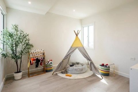 Кондоминиум с 3 спальнями в Ваттхане, Бангкок, Таиланд № 132250 - фото 13