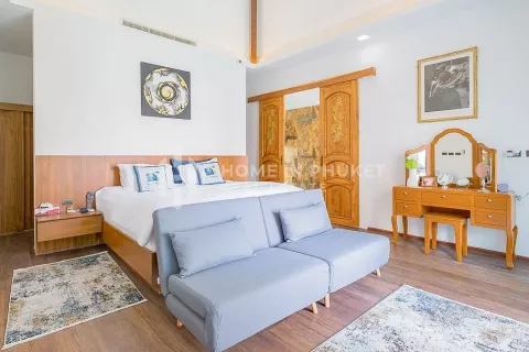 House in Phuket, Thailand 4 bedrooms № 130917 - photo 13