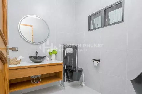 House in Phuket, Thailand 4 bedrooms № 130917 - photo 28