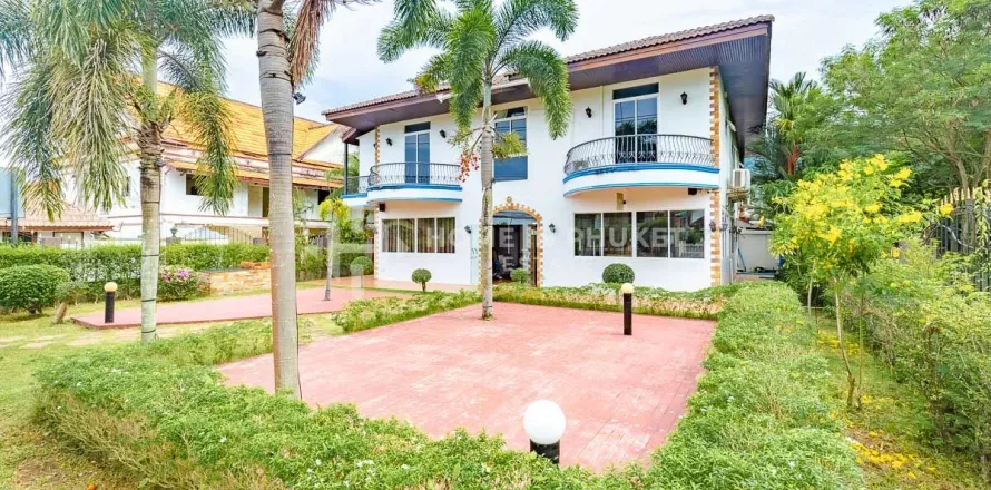 Commercial property in Kamala, Thailand № 130916