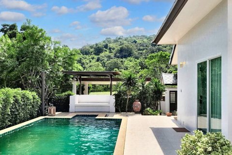 Villa in Hua Hin, Thailand 3 bedrooms № 86738 - photo 1