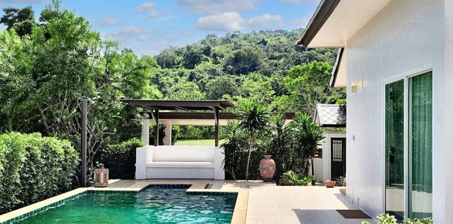 Villa in Hua Hin, Thailand 3 bedrooms № 86738