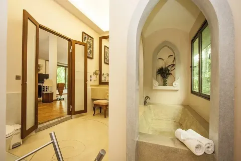 Villa in Ko Samui, Thailand 5 bedrooms № 107734 - photo 20