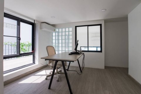 Таунхаус в Сапхансунге, Бангкок, Таиланд с 4 спальнями  № 121019 - фото 5