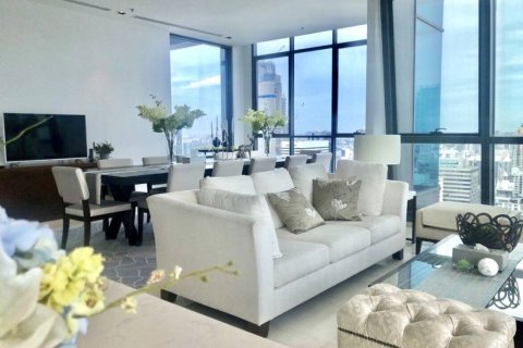 Penthouse in Bangkok, Thailand 3 bedrooms № 104885 - photo 1