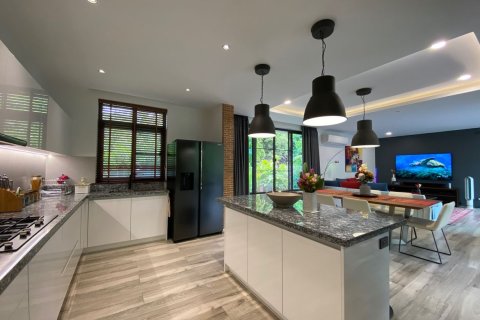 Villa in Chiang Mai, Thailand 3 bedrooms № 104882 - photo 13