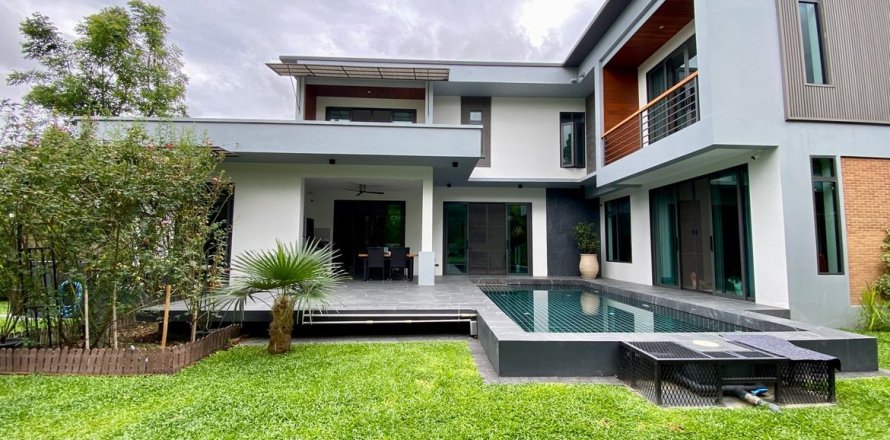 Villa in Chiang Mai, Thailand 3 bedrooms № 104882