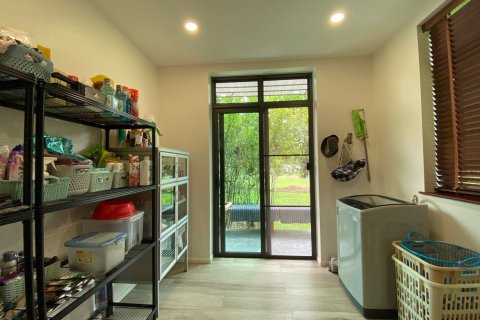 Villa in Chiang Mai, Thailand 3 bedrooms № 104882 - photo 15