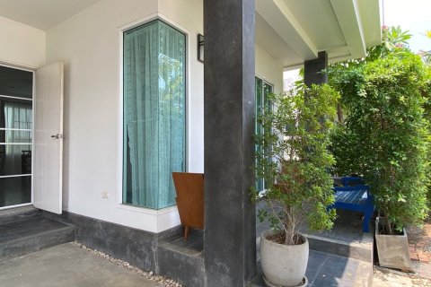 House in Chiang Mai, Thailand 3 bedrooms № 104880 - photo 28