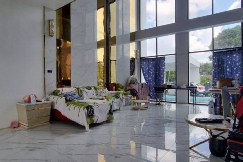 Villa in Pattaya, Thailand 4 bedrooms № 125987 - photo 4