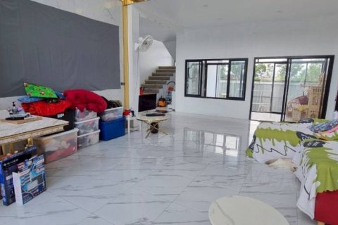 Villa in Pattaya, Thailand 4 bedrooms № 125987 - photo 2