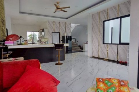 Villa in Pattaya, Thailand 4 bedrooms № 125987 - photo 5