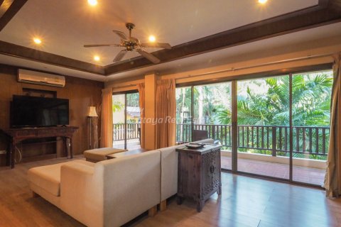 Condo in Bang Lamung, Thailand, 2 bedrooms  № 100492 - photo 2