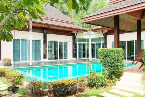 Дом в Пхукете, Таиланд с 3 спальнями  № 131823 - фото 1