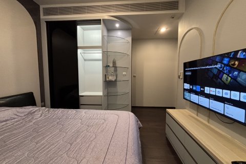 Condo in Watthana, Bangkok, Thailand, 3 bedrooms  № 123956 - photo 14