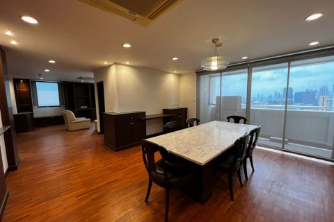 Condo à Khlong Toei, Bangkok, Thaïlande, 4 chambres № 123955 - photo 4