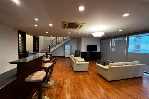 Condo à Khlong Toei, Bangkok, Thaïlande, 4 chambres № 123955 - photo 6