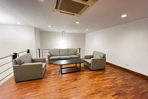 Condo à Khlong Toei, Bangkok, Thaïlande, 4 chambres № 123955 - photo 9