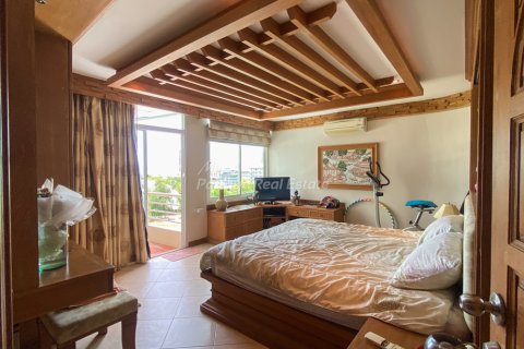 Кондоминиум с 3 спальнями в Банг Ламунге, Таиланд № 132214 - фото 14