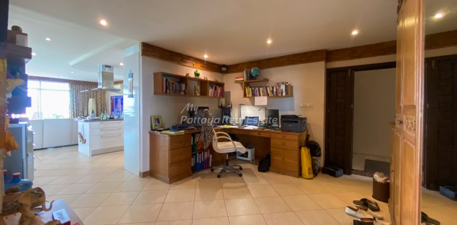 Кондоминиум с 3 спальнями в Банг Ламунге, Таиланд № 132214