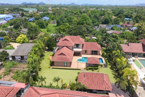 House in Bang Lamung, Thailand 3 bedrooms № 130040 - photo 5