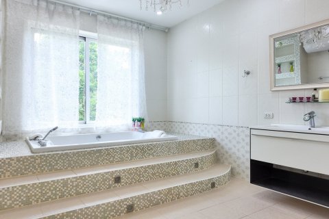 House in Bang Lamung, Thailand 3 bedrooms № 130040 - photo 28